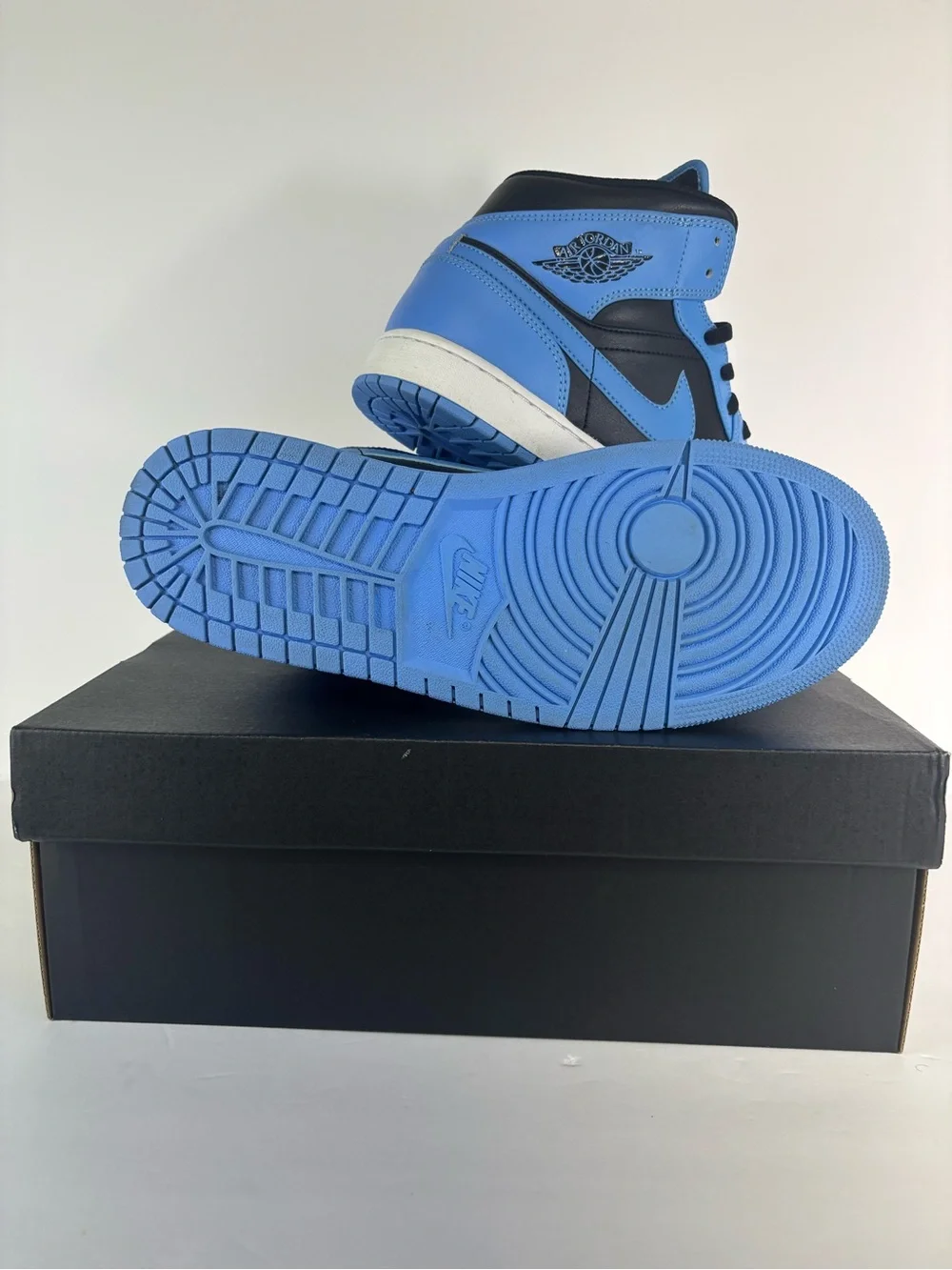 Jordan Air Jordan 1 Mid Black and University Blue